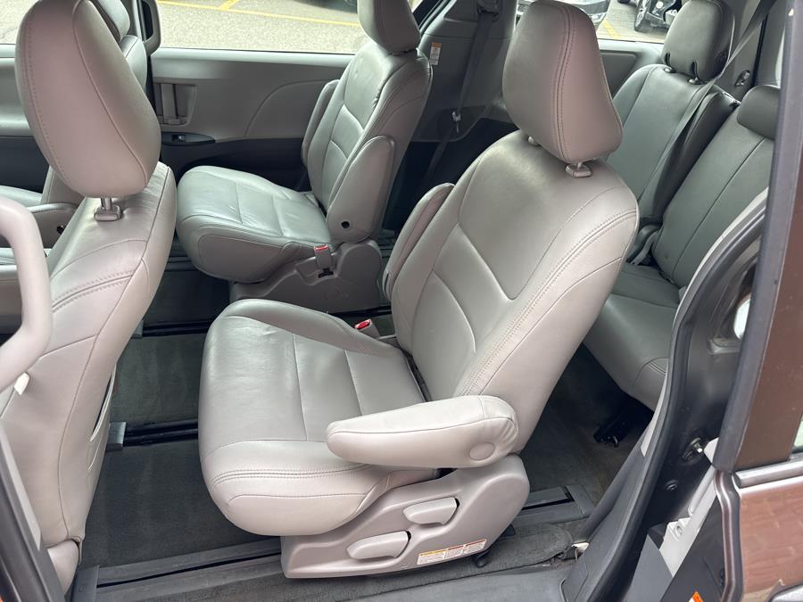 2015 Toyota Sienna 5dr 7-Pass Van L FWD, available for sale in Waterbury, Connecticut | National Auto Brokers, Inc.. Waterbury, Connecticut 2015 Toyota Sienna 5dr 7-Pass Van L FWD, available for sale in Waterbury, Connecticut | National Auto Brokers, Inc.. Waterbury, Connecticut
