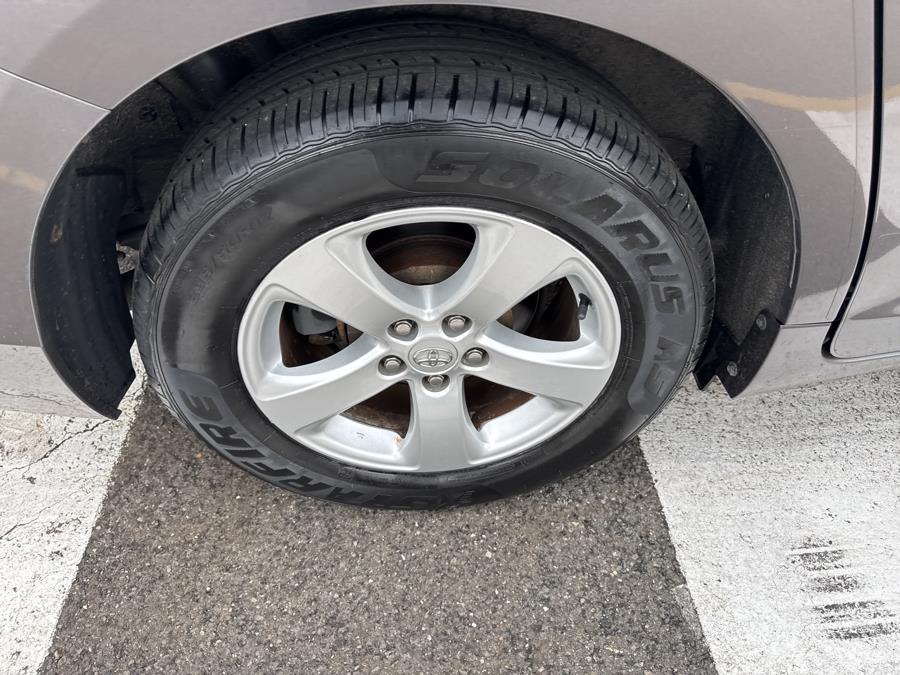 2015 Toyota Sienna 5dr 7-Pass Van L FWD, available for sale in Waterbury, Connecticut | National Auto Brokers, Inc.. Waterbury, Connecticut 2015 Toyota Sienna 5dr 7-Pass Van L FWD, available for sale in Waterbury, Connecticut | National Auto Brokers, Inc.. Waterbury, Connecticut