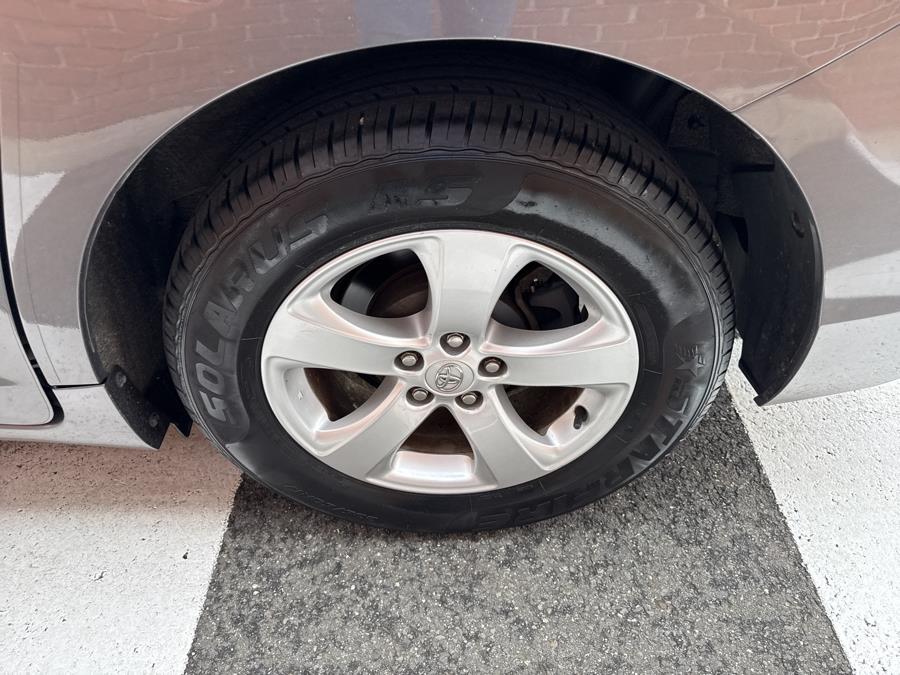 2015 Toyota Sienna 5dr 7-Pass Van L FWD, available for sale in Waterbury, Connecticut | National Auto Brokers, Inc.. Waterbury, Connecticut 2015 Toyota Sienna 5dr 7-Pass Van L FWD, available for sale in Waterbury, Connecticut | National Auto Brokers, Inc.. Waterbury, Connecticut