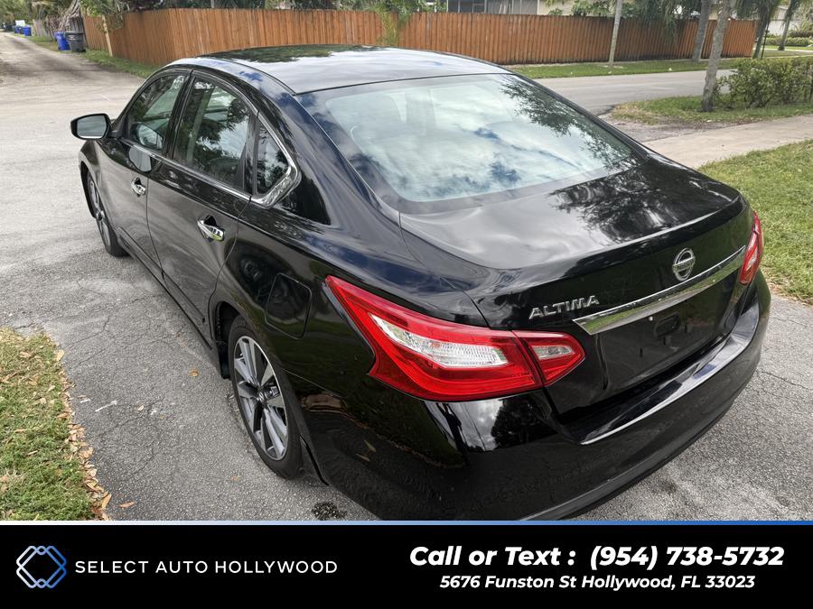 2016 Nissan Altima 2.5 SV Sedan 4D, available for sale in Hollywood, Florida | Select Auto Hollywood. Hollywood, Florida 2016 Nissan Altima 2.5 SV Sedan 4D, available for sale in Hollywood, Florida | Select Auto Hollywood. Hollywood, Florida