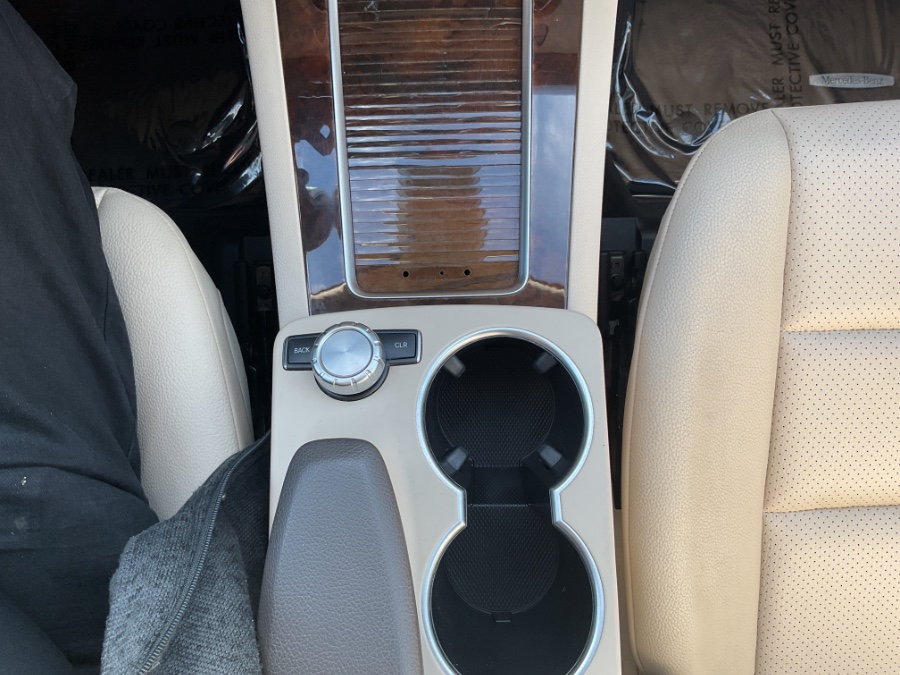2015 Mercedes-Benz GLK-Class 4MATIC 4dr GLK350, available for sale in Waterbury, Connecticut | Jim Juliani Motors. Waterbury, Connecticut 2015 Mercedes-Benz GLK-Class 4MATIC 4dr GLK350, available for sale in Waterbury, Connecticut | Jim Juliani Motors. Waterbury, Connecticut