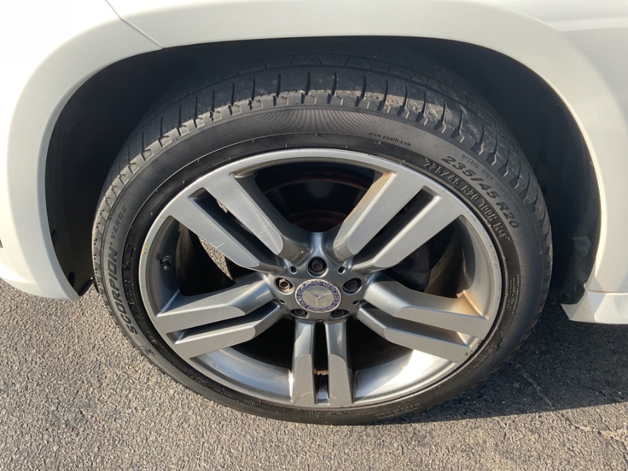 2015 Mercedes-Benz GLK-Class 4MATIC 4dr GLK350, available for sale in Waterbury, Connecticut | Jim Juliani Motors. Waterbury, Connecticut 2015 Mercedes-Benz GLK-Class 4MATIC 4dr GLK350, available for sale in Waterbury, Connecticut | Jim Juliani Motors. Waterbury, Connecticut
