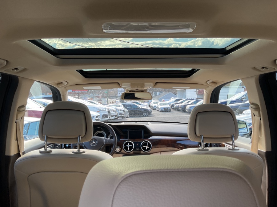2015 Mercedes-Benz GLK-Class 4MATIC 4dr GLK350, available for sale in Waterbury, Connecticut | Jim Juliani Motors. Waterbury, Connecticut 2015 Mercedes-Benz GLK-Class 4MATIC 4dr GLK350, available for sale in Waterbury, Connecticut | Jim Juliani Motors. Waterbury, Connecticut