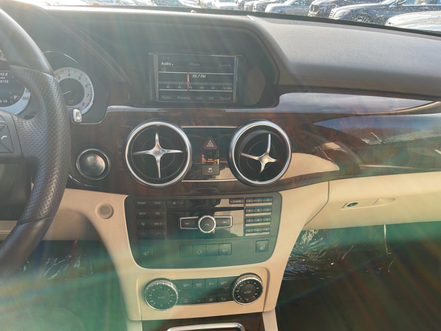 2015 Mercedes-Benz GLK-Class 4MATIC 4dr GLK350, available for sale in Waterbury, Connecticut | Jim Juliani Motors. Waterbury, Connecticut 2015 Mercedes-Benz GLK-Class 4MATIC 4dr GLK350, available for sale in Waterbury, Connecticut | Jim Juliani Motors. Waterbury, Connecticut