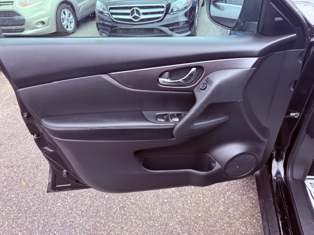 2016 Nissan Rogue AWD 4dr SV, available for sale in Huntington Station, New York | Huntington Auto Mall. Huntington Station, New York 2016 Nissan Rogue AWD 4dr SV, available for sale in Huntington Station, New York | Huntington Auto Mall. Huntington Station, New York