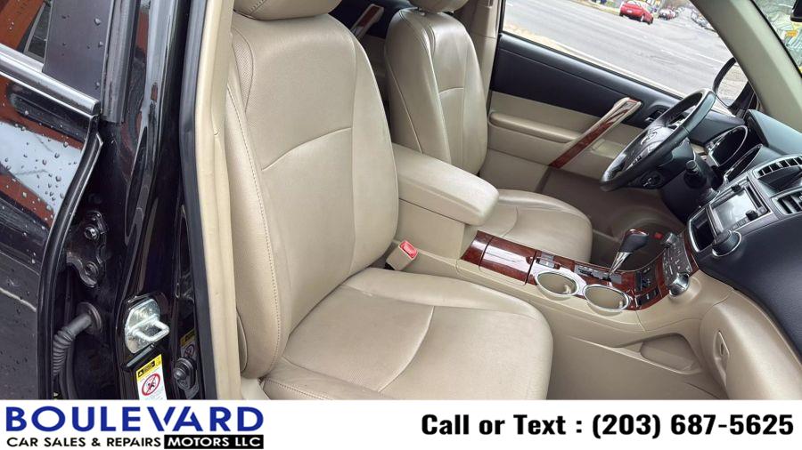 2013 Toyota Highlander Limited Sport Utility 4D, available for sale in New Haven, Connecticut | Boulevard Motors LLC. New Haven, Connecticut 2013 Toyota Highlander Limited Sport Utility 4D, available for sale in New Haven, Connecticut | Boulevard Motors LLC. New Haven, Connecticut