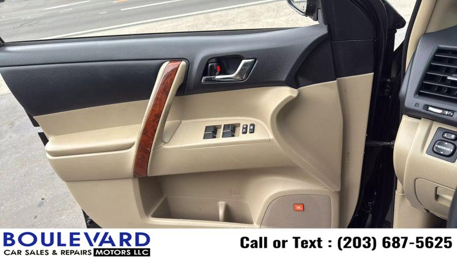 2013 Toyota Highlander Limited Sport Utility 4D, available for sale in New Haven, Connecticut | Boulevard Motors LLC. New Haven, Connecticut 2013 Toyota Highlander Limited Sport Utility 4D, available for sale in New Haven, Connecticut | Boulevard Motors LLC. New Haven, Connecticut
