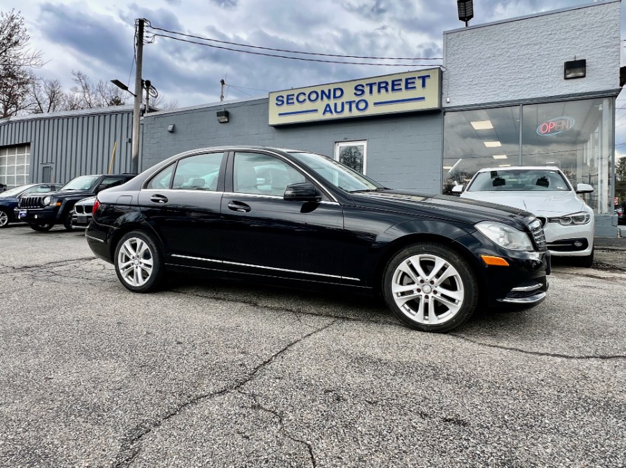 2012 Mercedes-Benz C-Class 4dr Sdn C300 Luxury 4MATIC, available for sale in Manchester, New Hampshire | Second Street Auto Sales Inc. Manchester, New Hampshire 2012 Mercedes-Benz C-Class 4dr Sdn C300 Luxury 4MATIC, available for sale in Manchester, New Hampshire | Second Street Auto Sales Inc. Manchester, New Hampshire