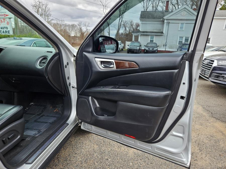 2014 Nissan Pathfinder 4WD 4dr SL, available for sale in East Windsor, Connecticut | Toro Auto. East Windsor, Connecticut 2014 Nissan Pathfinder 4WD 4dr SL, available for sale in East Windsor, Connecticut | Toro Auto. East Windsor, Connecticut