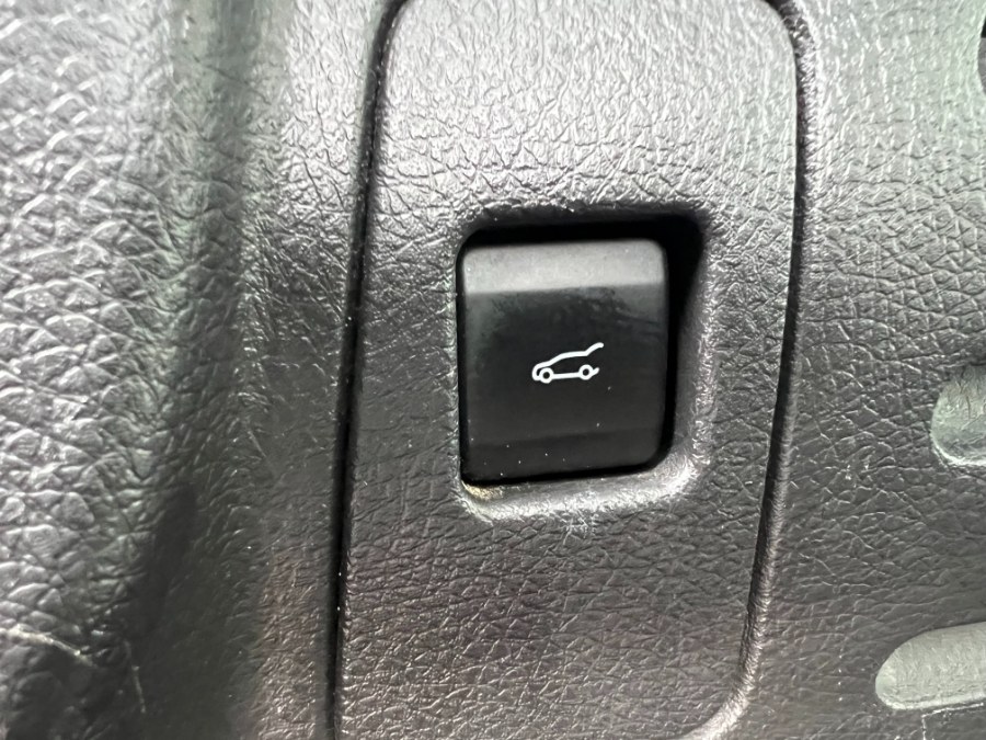 2013 Lincoln MKX AWD 4dr, available for sale in Bristol, Connecticut | Bristol Auto Center LLC. Bristol, Connecticut 2013 Lincoln MKX AWD 4dr, available for sale in Bristol, Connecticut | Bristol Auto Center LLC. Bristol, Connecticut