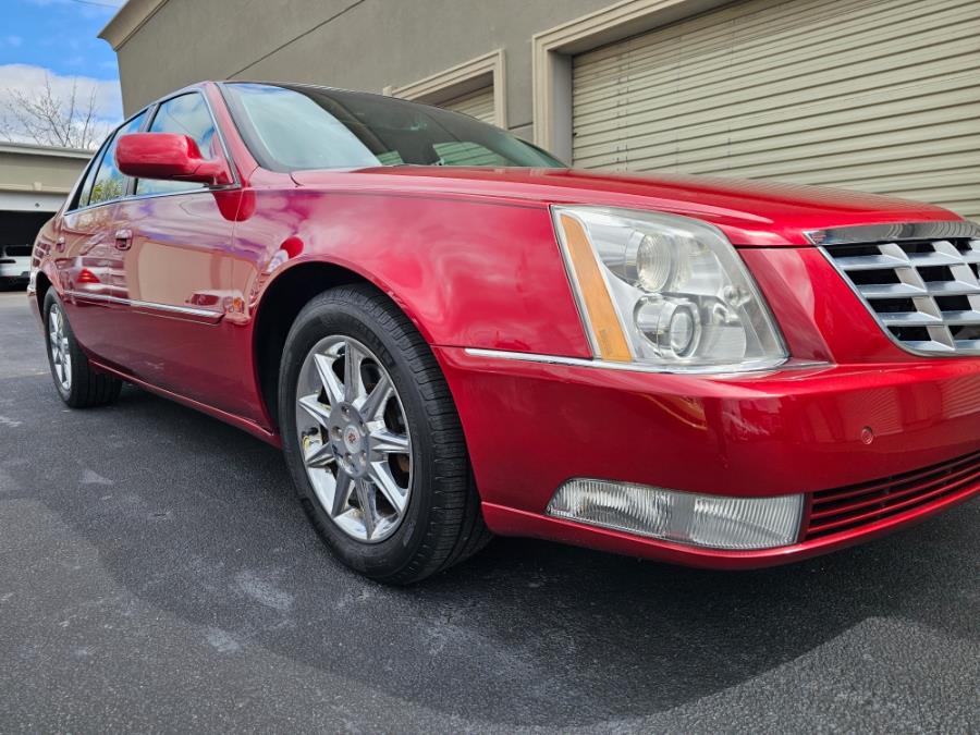 2011 Cadillac DTS 4dr Sdn Luxury Collection, available for sale in Wantagh, New York | Alpine Motors Inc. Wantagh, New York 2011 Cadillac DTS 4dr Sdn Luxury Collection, available for sale in Wantagh, New York | Alpine Motors Inc. Wantagh, New York