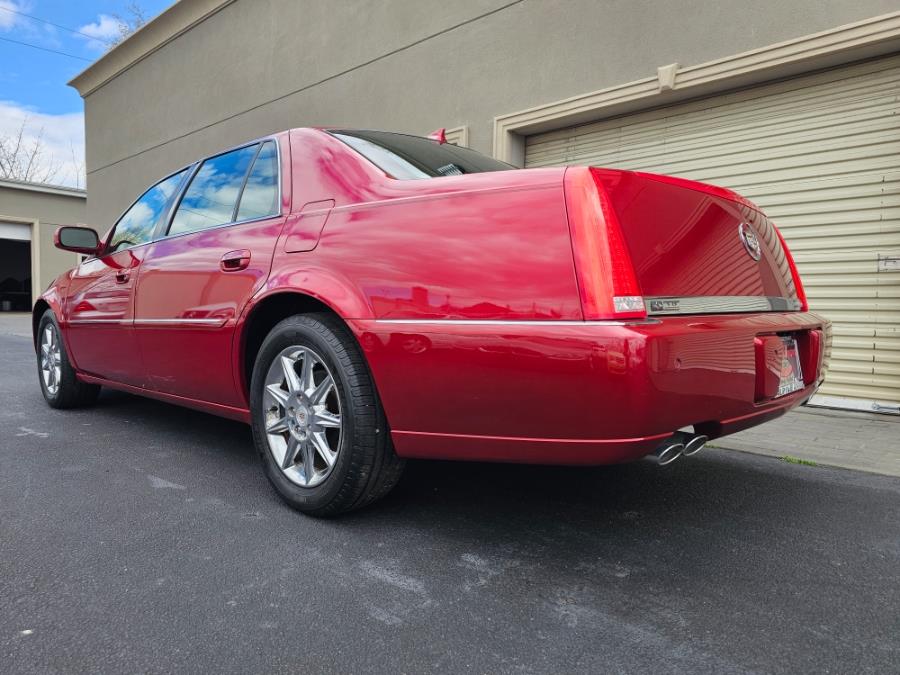 2011 Cadillac DTS 4dr Sdn Luxury Collection, available for sale in Wantagh, New York | Alpine Motors Inc. Wantagh, New York 2011 Cadillac DTS 4dr Sdn Luxury Collection, available for sale in Wantagh, New York | Alpine Motors Inc. Wantagh, New York