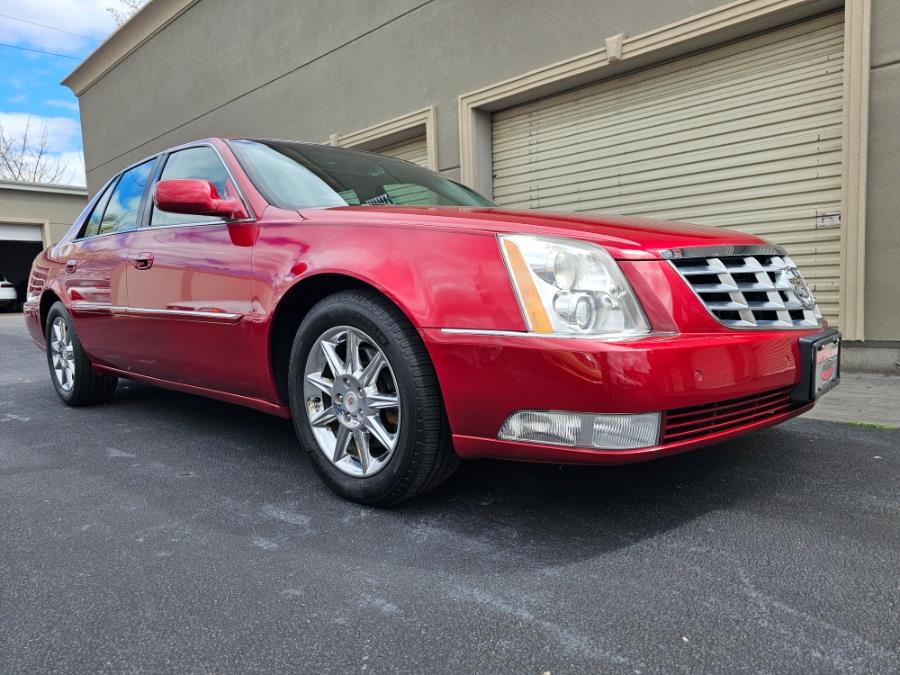 2011 Cadillac DTS 4dr Sdn Luxury Collection, available for sale in Wantagh, New York | Alpine Motors Inc. Wantagh, New York 2011 Cadillac DTS 4dr Sdn Luxury Collection, available for sale in Wantagh, New York | Alpine Motors Inc. Wantagh, New York