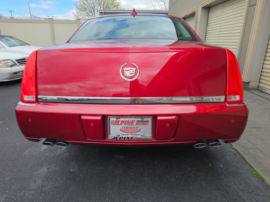 2011 Cadillac DTS 4dr Sdn Luxury Collection, available for sale in Wantagh, New York | Alpine Motors Inc. Wantagh, New York 2011 Cadillac DTS 4dr Sdn Luxury Collection, available for sale in Wantagh, New York | Alpine Motors Inc. Wantagh, New York