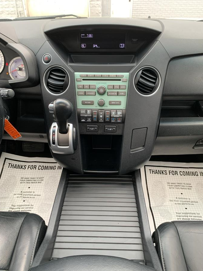 2011 Honda Pilot 4WD 4dr EX-L, available for sale in Springfield, Massachusetts | Absolute Motors Inc. Springfield, Massachusetts 2011 Honda Pilot 4WD 4dr EX-L, available for sale in Springfield, Massachusetts | Absolute Motors Inc. Springfield, Massachusetts