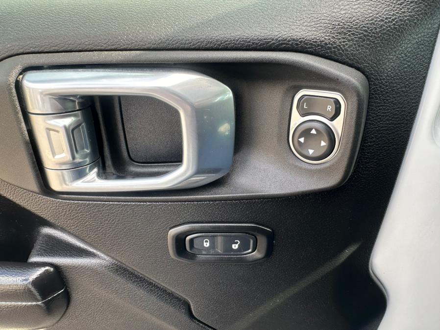 2021 Jeep Gladiator Rubicon 4x4, available for sale in South Windsor, Connecticut | Mike And Tony Auto Sales, Inc. South Windsor, Connecticut 2021 Jeep Gladiator Rubicon 4x4, available for sale in South Windsor, Connecticut | Mike And Tony Auto Sales, Inc. South Windsor, Connecticut