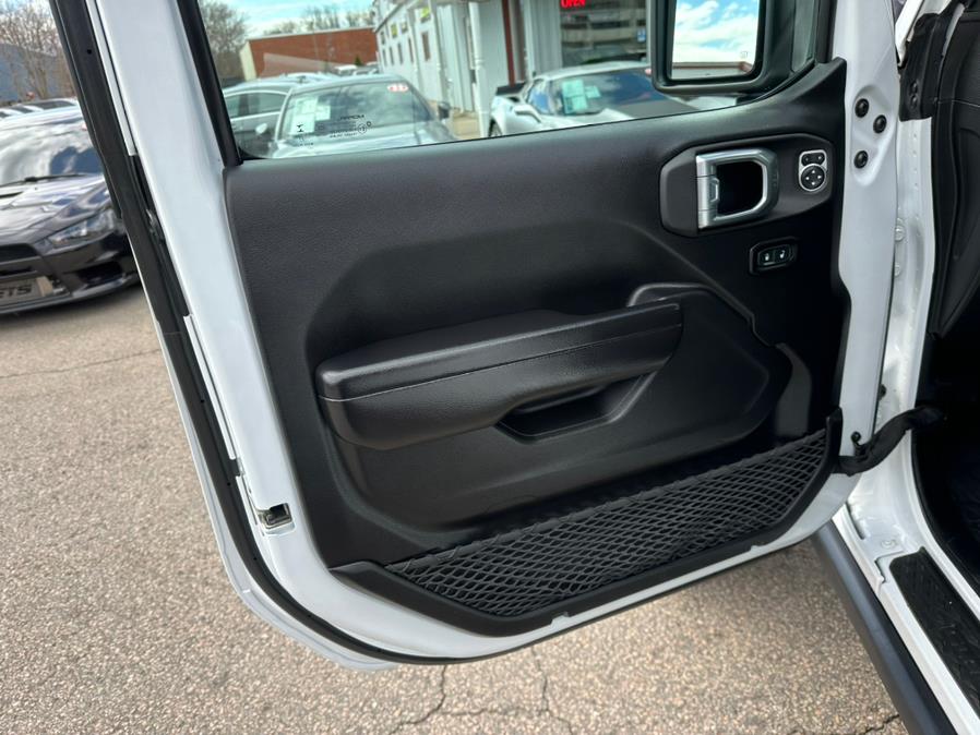 2021 Jeep Gladiator Rubicon 4x4, available for sale in South Windsor, Connecticut | Mike And Tony Auto Sales, Inc. South Windsor, Connecticut 2021 Jeep Gladiator Rubicon 4x4, available for sale in South Windsor, Connecticut | Mike And Tony Auto Sales, Inc. South Windsor, Connecticut