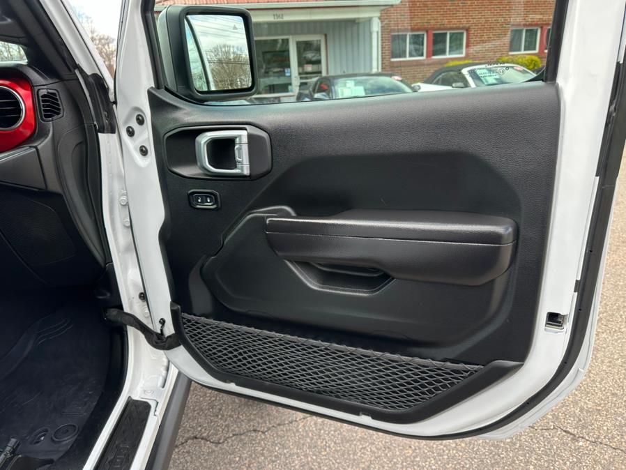 2021 Jeep Gladiator Rubicon 4x4, available for sale in South Windsor, Connecticut | Mike And Tony Auto Sales, Inc. South Windsor, Connecticut 2021 Jeep Gladiator Rubicon 4x4, available for sale in South Windsor, Connecticut | Mike And Tony Auto Sales, Inc. South Windsor, Connecticut