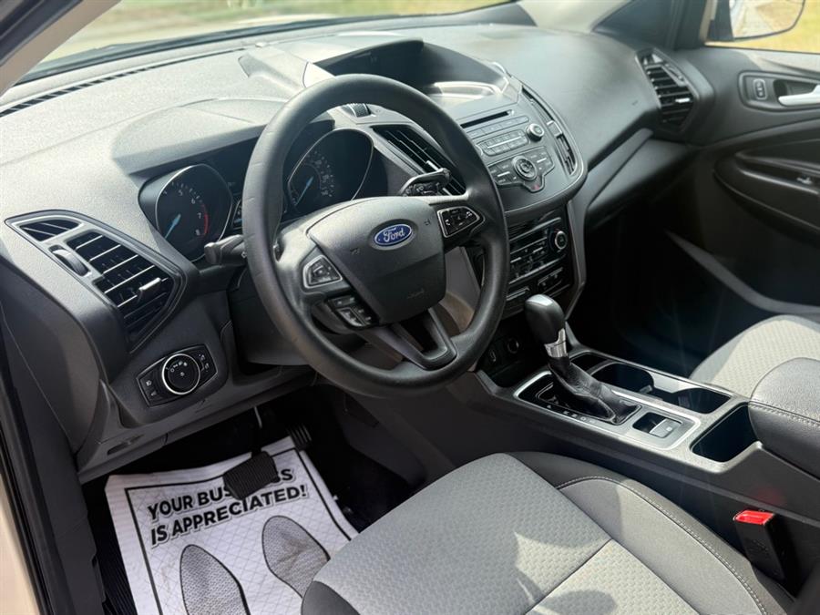 2017 Ford Escape SE, available for sale in Lawrence, Massachusetts | Home Run Auto Sales Inc. Lawrence, Massachusetts 2017 Ford Escape SE, available for sale in Lawrence, Massachusetts | Home Run Auto Sales Inc. Lawrence, Massachusetts