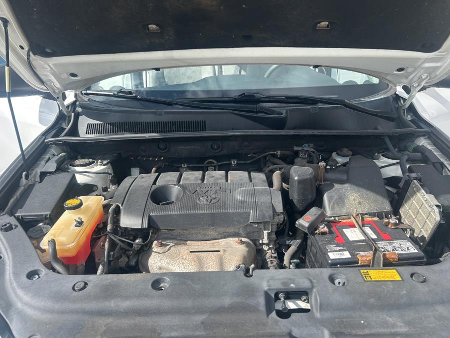 2012 Toyota RAV4 4WD 4dr I4 (Natl), available for sale in South Windsor , Connecticut | Ful-line Auto LLC. South Windsor , Connecticut 2012 Toyota RAV4 4WD 4dr I4 (Natl), available for sale in South Windsor , Connecticut | Ful-line Auto LLC. South Windsor , Connecticut