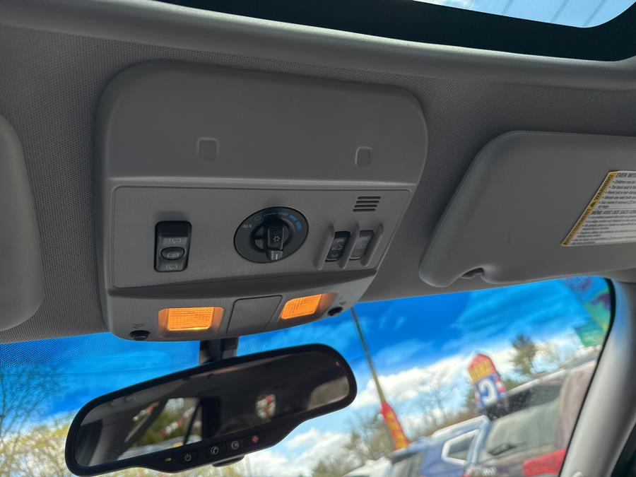 2009 Cadillac SRX AWD 4dr V6, available for sale in Islip, New York | L.I. Auto Gallery. Islip, New York 2009 Cadillac SRX AWD 4dr V6, available for sale in Islip, New York | L.I. Auto Gallery. Islip, New York
