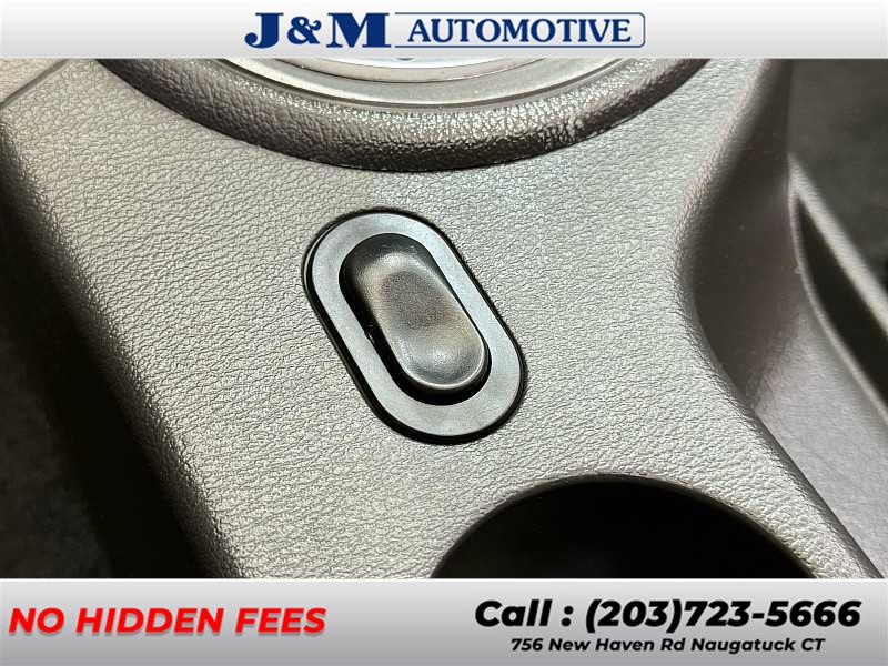 2004 Ford Mustang GT Deluxe, available for sale in Naugatuck, Connecticut | J&M Automotive Sls&Svc LLC. Naugatuck, Connecticut 2004 Ford Mustang GT Deluxe, available for sale in Naugatuck, Connecticut | J&M Automotive Sls&Svc LLC. Naugatuck, Connecticut