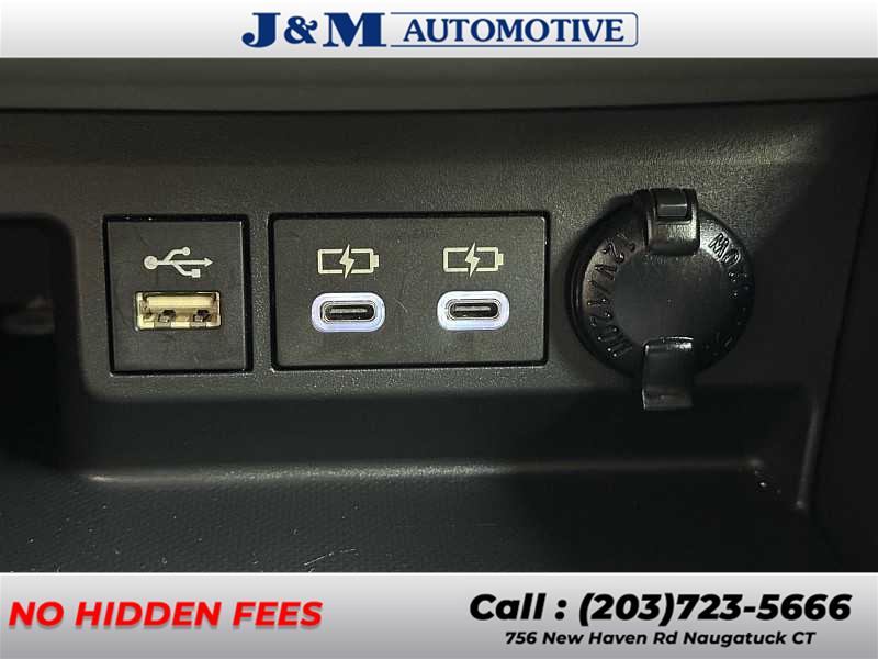 2023 Toyota Highlander XLE, available for sale in Naugatuck, Connecticut | J&M Automotive Sls&Svc LLC. Naugatuck, Connecticut 2023 Toyota Highlander XLE, available for sale in Naugatuck, Connecticut | J&M Automotive Sls&Svc LLC. Naugatuck, Connecticut