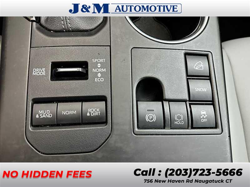2023 Toyota Highlander XLE, available for sale in Naugatuck, Connecticut | J&M Automotive Sls&Svc LLC. Naugatuck, Connecticut 2023 Toyota Highlander XLE, available for sale in Naugatuck, Connecticut | J&M Automotive Sls&Svc LLC. Naugatuck, Connecticut