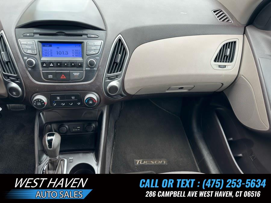 2015 Hyundai Tucson AWD 4dr GLS, available for sale in West Haven, Connecticut | West Haven Auto Sales LLC. West Haven, Connecticut 2015 Hyundai Tucson AWD 4dr GLS, available for sale in West Haven, Connecticut | West Haven Auto Sales LLC. West Haven, Connecticut