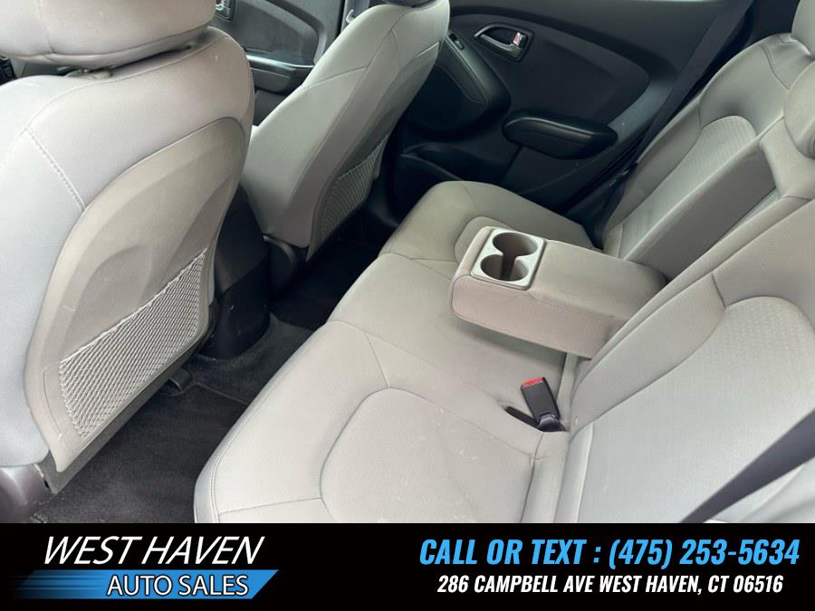 2015 Hyundai Tucson AWD 4dr GLS, available for sale in West Haven, Connecticut | West Haven Auto Sales LLC. West Haven, Connecticut 2015 Hyundai Tucson AWD 4dr GLS, available for sale in West Haven, Connecticut | West Haven Auto Sales LLC. West Haven, Connecticut