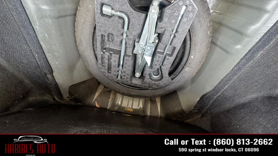 2012 Honda Civic Hybrid 4dr Sdn L4 CVT, available for sale in Windsor Locks, Connecticut | Habibis Auto Sales. Windsor Locks, Connecticut 2012 Honda Civic Hybrid 4dr Sdn L4 CVT, available for sale in Windsor Locks, Connecticut | Habibis Auto Sales. Windsor Locks, Connecticut