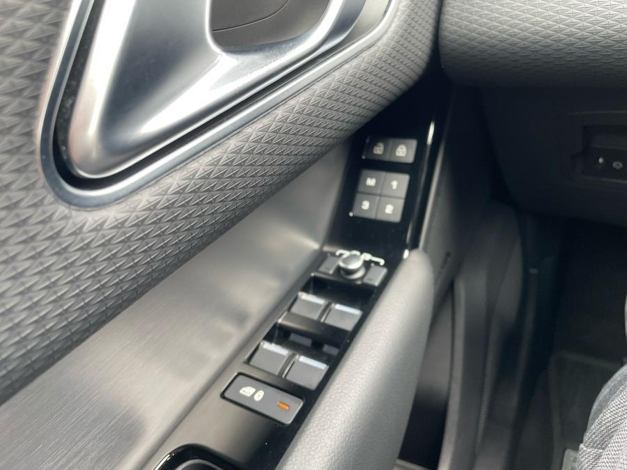 2021 Land Rover Range Rover Velar P250 R-Dynamic S, available for sale in Worcester, Massachusetts | Sophia's Auto Sales Inc. Worcester, Massachusetts 2021 Land Rover Range Rover Velar P250 R-Dynamic S, available for sale in Worcester, Massachusetts | Sophia's Auto Sales Inc. Worcester, Massachusetts