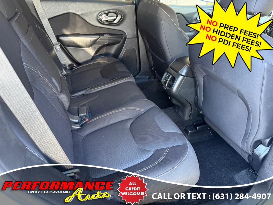 2015 Jeep Cherokee 4WD 4dr Latitude, available for sale in Bohemia, New York | Performance Auto Inc. Bohemia, New York 2015 Jeep Cherokee 4WD 4dr Latitude, available for sale in Bohemia, New York | Performance Auto Inc. Bohemia, New York
