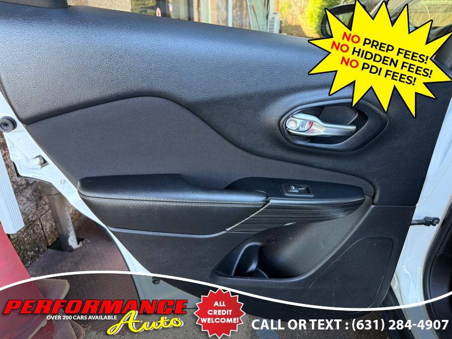2015 Jeep Cherokee 4WD 4dr Latitude, available for sale in Bohemia, New York | Performance Auto Inc. Bohemia, New York 2015 Jeep Cherokee 4WD 4dr Latitude, available for sale in Bohemia, New York | Performance Auto Inc. Bohemia, New York