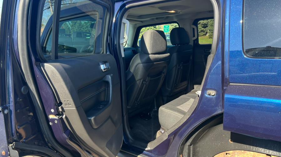 2007 HUMMER H3 4WD 4dr SUV, available for sale in East Windsor, Connecticut | A1 Auto Sale LLC. East Windsor, Connecticut 2007 HUMMER H3 4WD 4dr SUV, available for sale in East Windsor, Connecticut | A1 Auto Sale LLC. East Windsor, Connecticut
