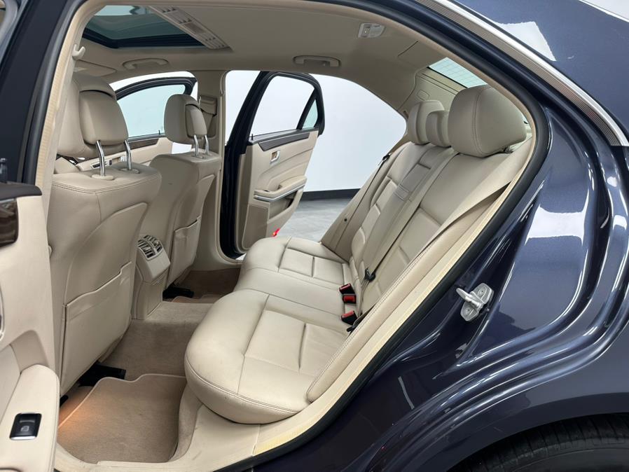 2016 Mercedes-Benz E-Class 4dr Sdn E 350 Luxury 4MATIC, available for sale in Elizabeth, New Jersey | M Auto Group. Elizabeth, New Jersey 2016 Mercedes-Benz E-Class 4dr Sdn E 350 Luxury 4MATIC, available for sale in Elizabeth, New Jersey | M Auto Group. Elizabeth, New Jersey