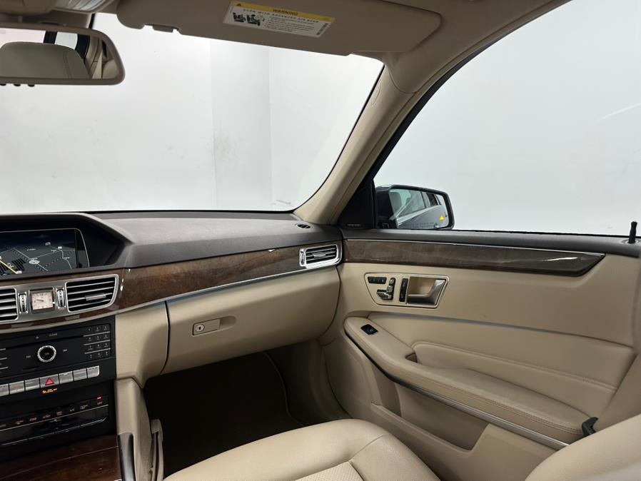 2016 Mercedes-Benz E-Class 4dr Sdn E 350 Luxury 4MATIC, available for sale in Elizabeth, New Jersey | M Auto Group. Elizabeth, New Jersey 2016 Mercedes-Benz E-Class 4dr Sdn E 350 Luxury 4MATIC, available for sale in Elizabeth, New Jersey | M Auto Group. Elizabeth, New Jersey