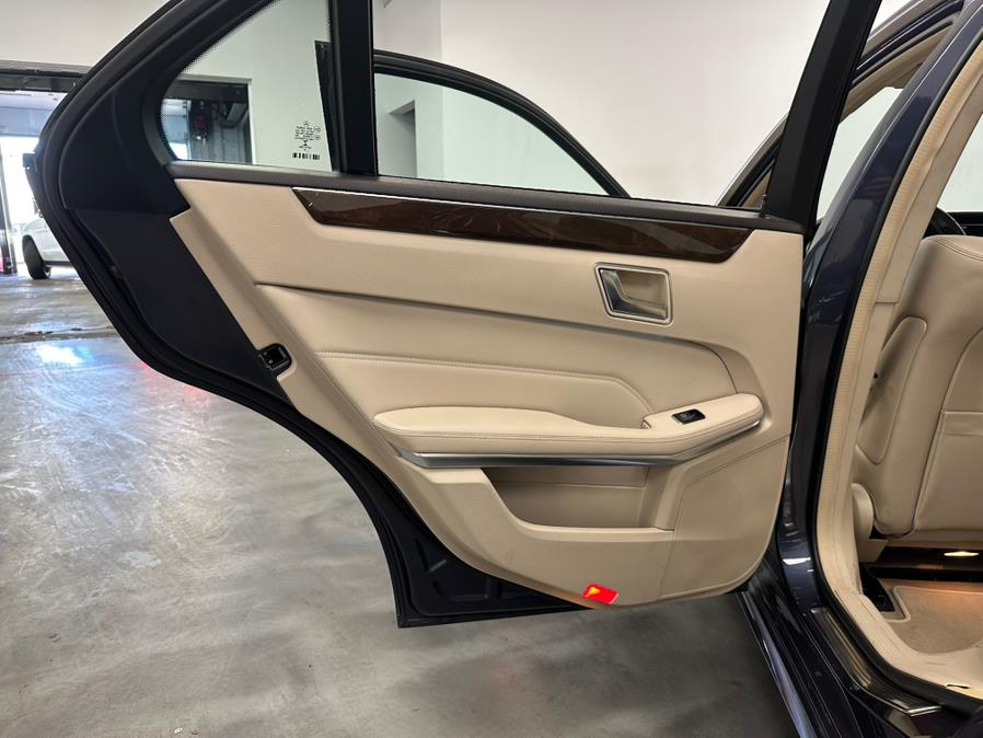 2016 Mercedes-Benz E-Class 4dr Sdn E 350 Luxury 4MATIC, available for sale in Elizabeth, New Jersey | M Auto Group. Elizabeth, New Jersey 2016 Mercedes-Benz E-Class 4dr Sdn E 350 Luxury 4MATIC, available for sale in Elizabeth, New Jersey | M Auto Group. Elizabeth, New Jersey