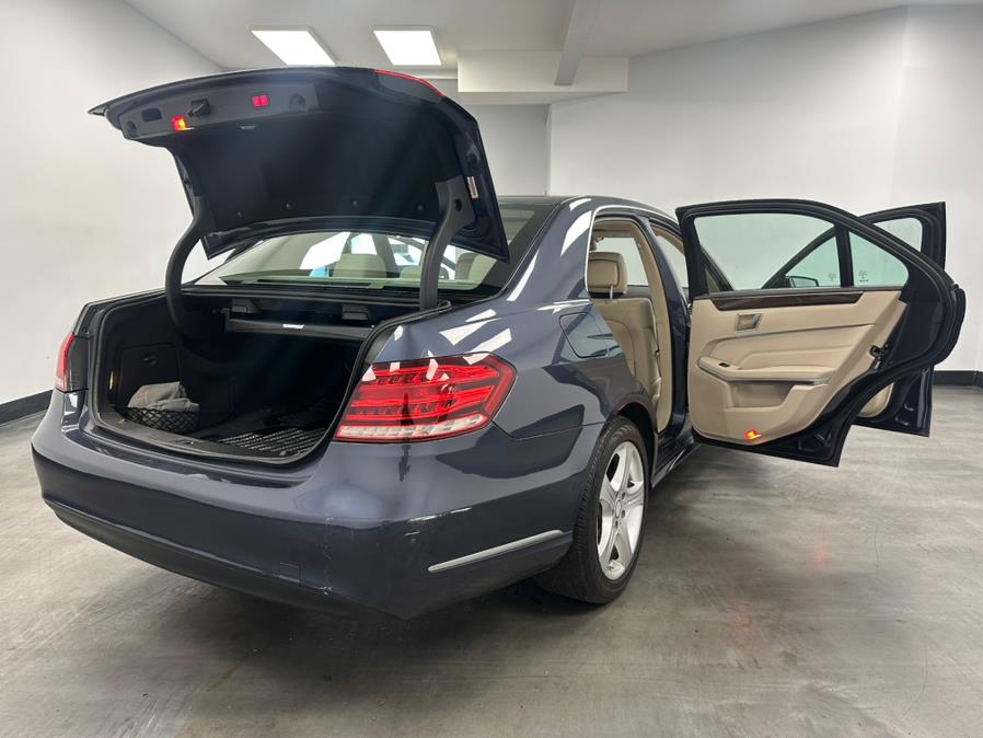 2016 Mercedes-Benz E-Class 4dr Sdn E 350 Luxury 4MATIC, available for sale in Elizabeth, New Jersey | M Auto Group. Elizabeth, New Jersey 2016 Mercedes-Benz E-Class 4dr Sdn E 350 Luxury 4MATIC, available for sale in Elizabeth, New Jersey | M Auto Group. Elizabeth, New Jersey