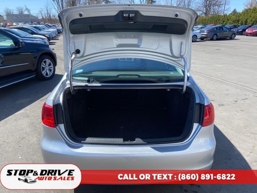 2012 Volkswagen Jetta Sedan 4dr Auto SE, available for sale in East Windsor, Connecticut | Stop & Drive Auto Sales. East Windsor, Connecticut 2012 Volkswagen Jetta Sedan 4dr Auto SE, available for sale in East Windsor, Connecticut | Stop & Drive Auto Sales. East Windsor, Connecticut