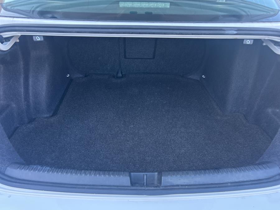 2011 Volkswagen Jetta Sedan 4dr Auto SE w/Convenience & Sunroof PZEV, available for sale in South Windsor , Connecticut | Ful-line Auto LLC. South Windsor , Connecticut 2011 Volkswagen Jetta Sedan 4dr Auto SE w/Convenience & Sunroof PZEV, available for sale in South Windsor , Connecticut | Ful-line Auto LLC. South Windsor , Connecticut