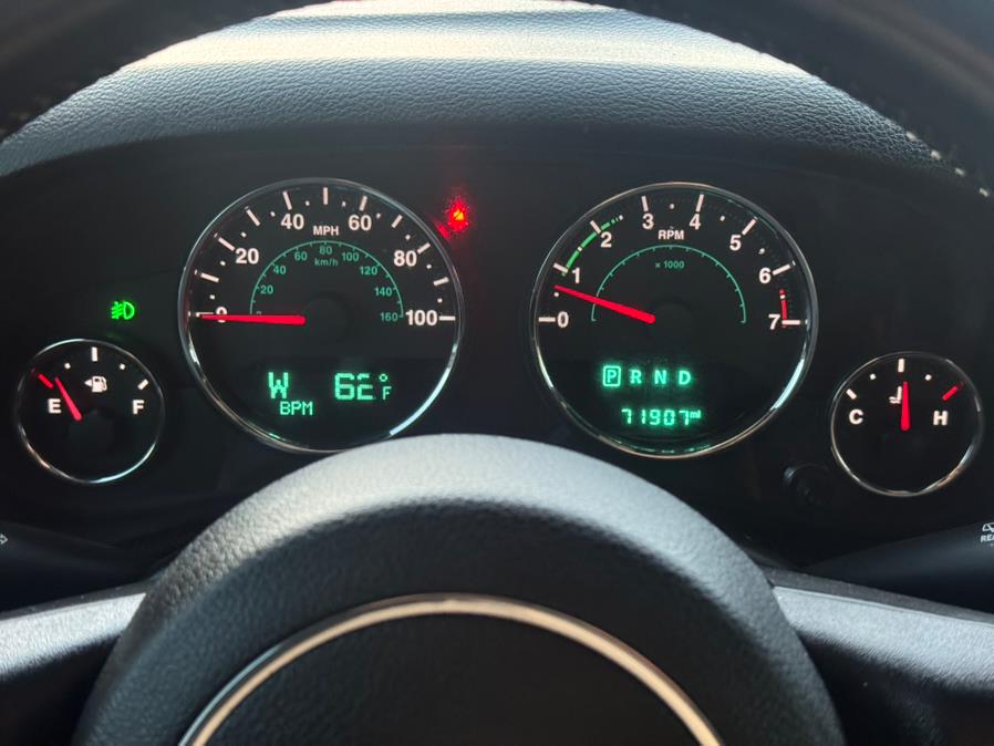 2015 Jeep Wrangler Unlimited 4WD 4dr Rubicon, available for sale in Linden, New Jersey | Champion Auto Sales. Linden, New Jersey 2015 Jeep Wrangler Unlimited 4WD 4dr Rubicon, available for sale in Linden, New Jersey | Champion Auto Sales. Linden, New Jersey