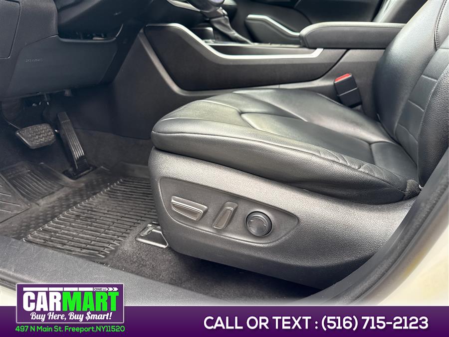 2021 Toyota Highlander XLE AWD (Natl), available for sale in Freeport, New York | Carmart One LLC. Freeport, New York 2021 Toyota Highlander XLE AWD (Natl), available for sale in Freeport, New York | Carmart One LLC. Freeport, New York
