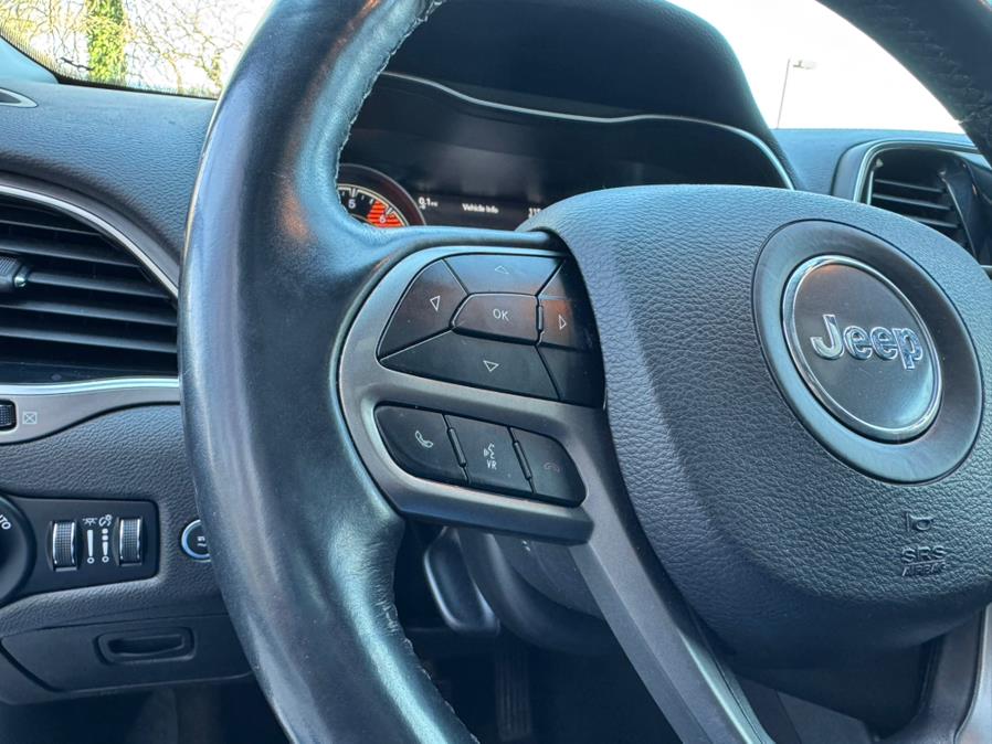 2019 Jeep Cherokee Limited 4x4, available for sale in Irvington, New Jersey | Elis Motors Corp. Irvington, New Jersey 2019 Jeep Cherokee Limited 4x4, available for sale in Irvington, New Jersey | Elis Motors Corp. Irvington, New Jersey