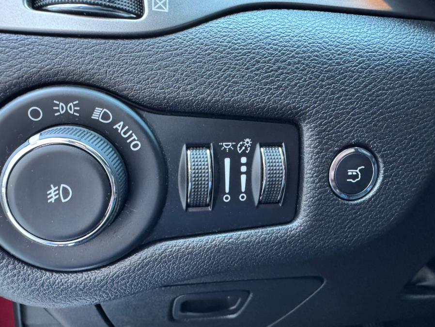 2019 Jeep Cherokee Limited 4x4, available for sale in Irvington, New Jersey | Elis Motors Corp. Irvington, New Jersey 2019 Jeep Cherokee Limited 4x4, available for sale in Irvington, New Jersey | Elis Motors Corp. Irvington, New Jersey