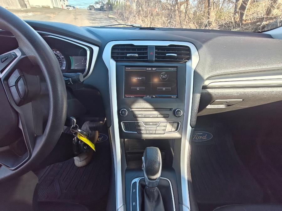 2016 Ford Fusion 4dr Sdn SE FWD, available for sale in South Windsor, Connecticut | Fancy Rides LLC. South Windsor, Connecticut 2016 Ford Fusion 4dr Sdn SE FWD, available for sale in South Windsor, Connecticut | Fancy Rides LLC. South Windsor, Connecticut