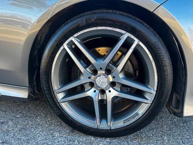 2015 Mercedes-benz E-class E 350 4dr Sedan, available for sale in Hempstead, New York | VIP Auto Credit Express. Hempstead, New York 2015 Mercedes-benz E-class E 350 4dr Sedan, available for sale in Hempstead, New York | VIP Auto Credit Express. Hempstead, New York