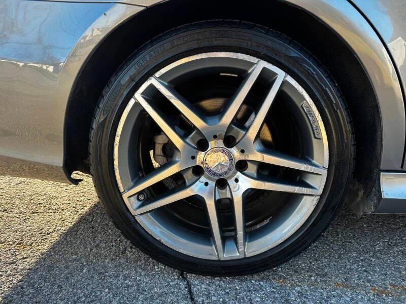 2015 Mercedes-benz E-class E 350 4dr Sedan, available for sale in Hempstead, New York | VIP Auto Credit Express. Hempstead, New York 2015 Mercedes-benz E-class E 350 4dr Sedan, available for sale in Hempstead, New York | VIP Auto Credit Express. Hempstead, New York