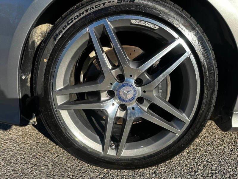 2015 Mercedes-benz E-class E 350 4dr Sedan, available for sale in Hempstead, New York | VIP Auto Credit Express. Hempstead, New York 2015 Mercedes-benz E-class E 350 4dr Sedan, available for sale in Hempstead, New York | VIP Auto Credit Express. Hempstead, New York