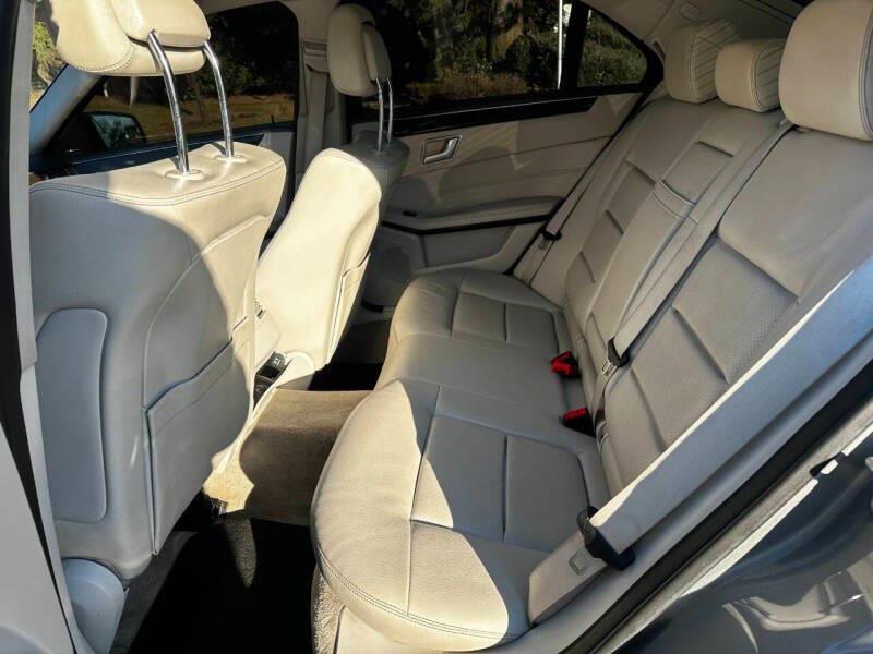 2015 Mercedes-benz E-class E 350 4dr Sedan, available for sale in Hempstead, New York | VIP Auto Credit Express. Hempstead, New York 2015 Mercedes-benz E-class E 350 4dr Sedan, available for sale in Hempstead, New York | VIP Auto Credit Express. Hempstead, New York